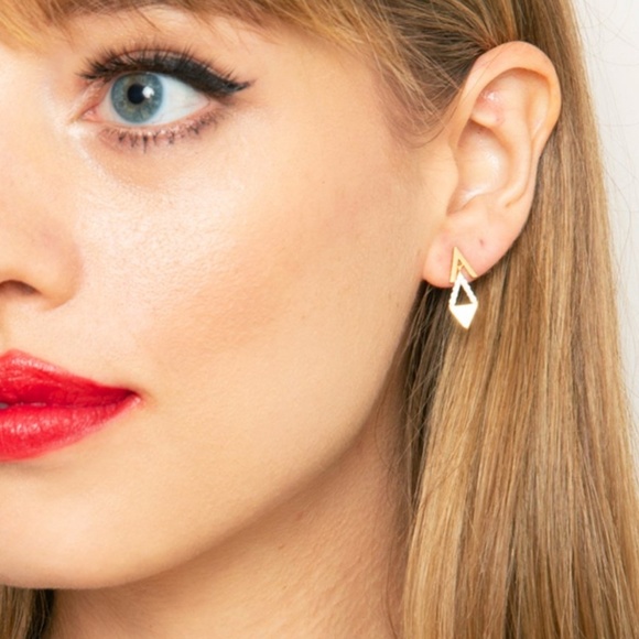 Jules Smith - Picture 3 of 5